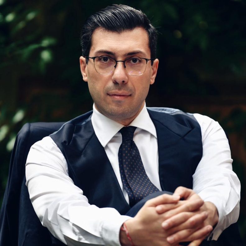 Микаэл Минасян