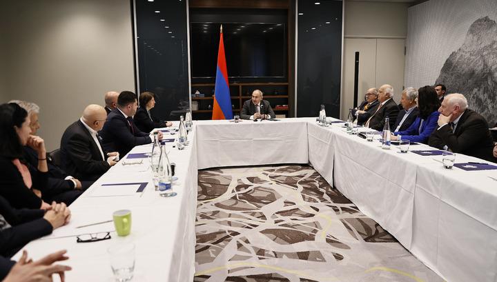 Пашинян в Цюрихе на встрече с представителями армянской общины