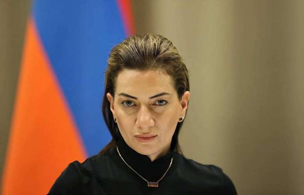 Анна Акопян