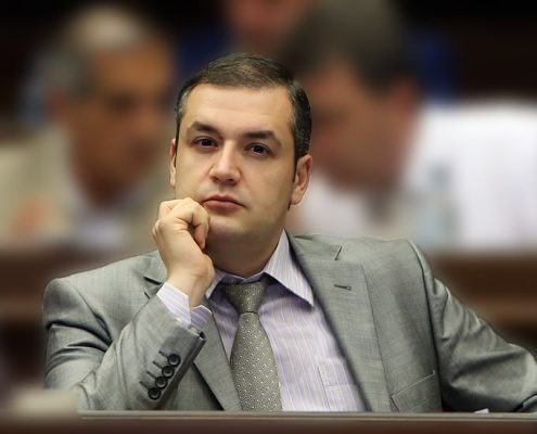 Тигран Уриханян