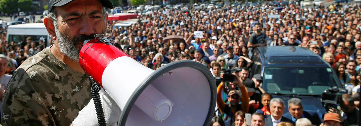 Никол Пашинян на митинге