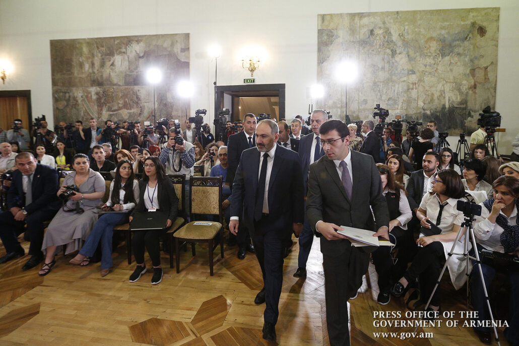 Никол Пашинян прибыл на пресс-конференцию