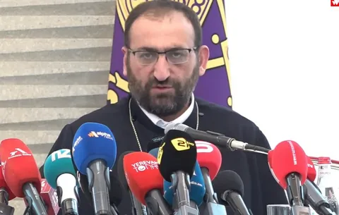 Архиепископ Аршак Хачатрян